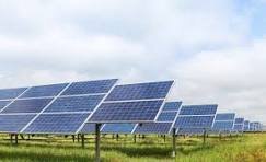 Ground-mounted utility-scale PV installation